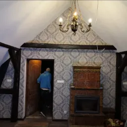 Tapetowanie, malowanie belki, scian, sucha zabudowa