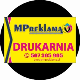 Żółto-czarne logo firmy drukarskiej MP Reklama z numerem telefonu i adresem e-mail.