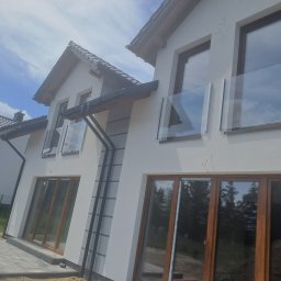 Balustrady szklane Ogrody Zadaszenia Marek Kulwicki - Balkon Francuski w porfament szkło hartowane 12 mm .