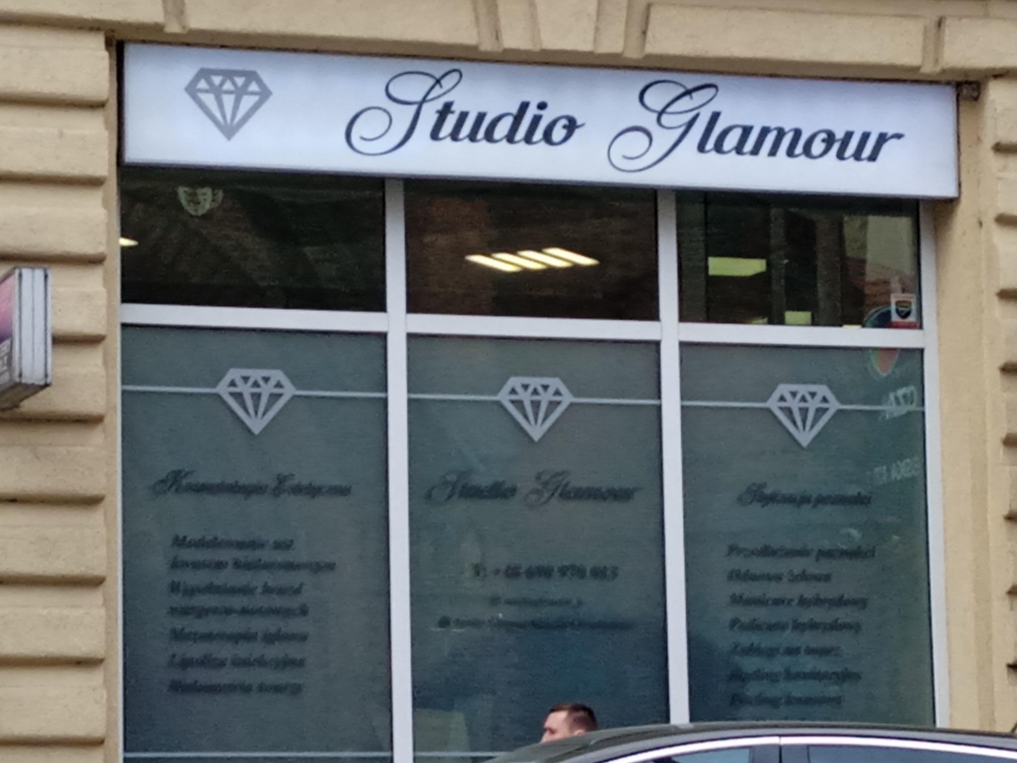 Szyld i witryna wykonane dla Studio Glamour, Szczecin