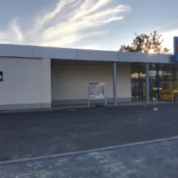 Wykonaliśmy w jesieni w roku 2021 elewację bezpośrednio dla sieci Lidl w Łodzi.