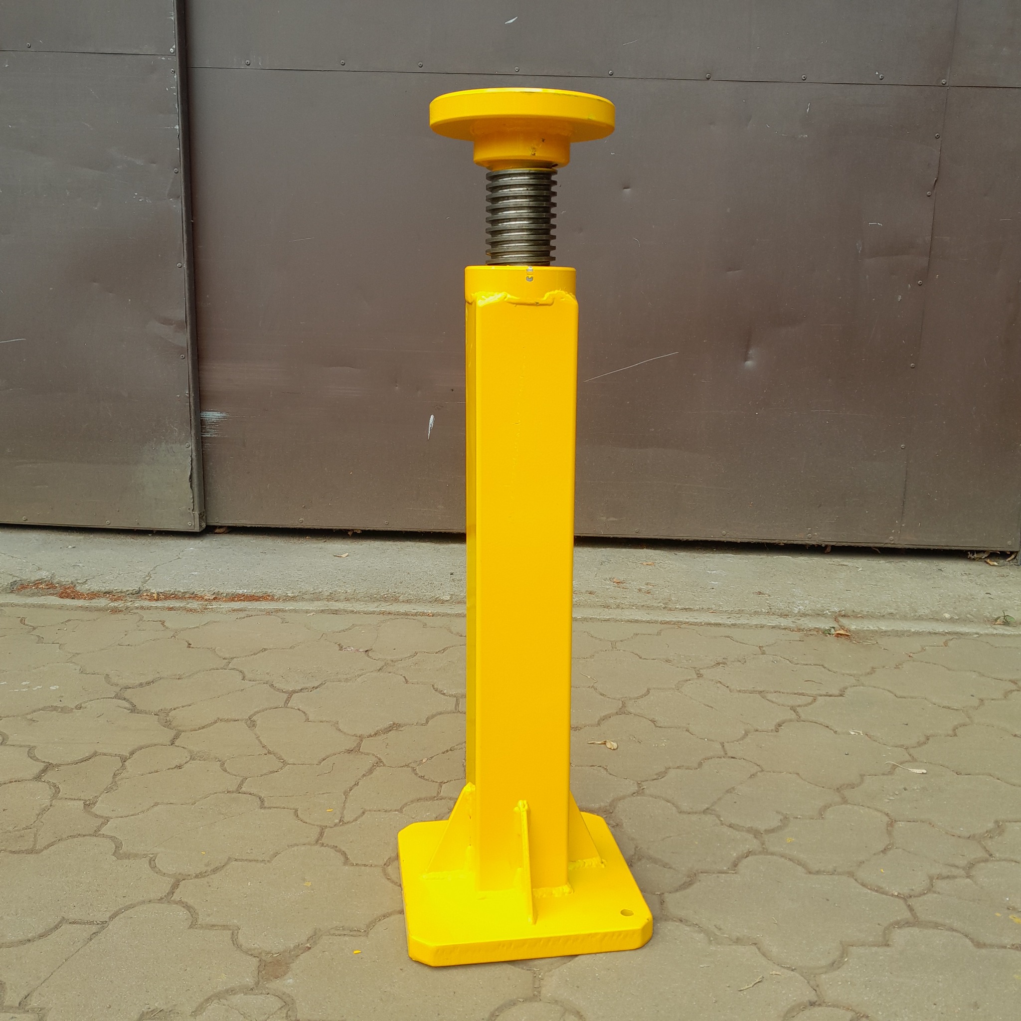 Podpora naczepy przy załadunku do dużych obciążeń