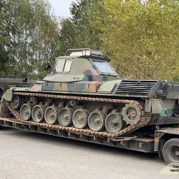 Przewóz pojazdów militarnych. Czołg szkolny Leopard 1A