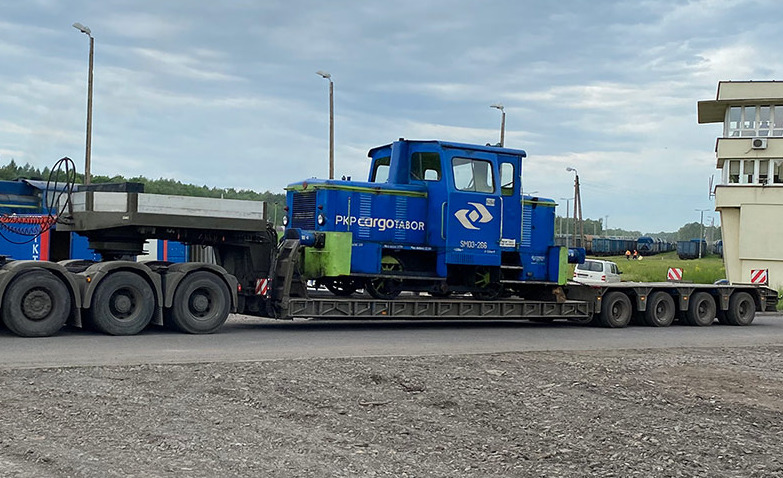 Transport lokomotywy manewrowej