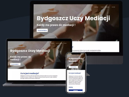 Responsywny projekt strony internetowej 'Bydgoszcz Uczy Mediacji' wyświetlany na monitorze, laptopie i smartfonie, prezentujący spójny wygląd i funkcjonalność na różnych urządzeniach.