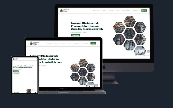 Responsywna strona internetowa wyświetlana na monitorze, laptopie i tablecie, z motywem przewodnim związanym z rzemiosłem i edukacją zawodową, prezentowana na ciemnym tle.