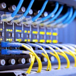 Projektowanie i montaż sieci światłowodowych i sieci LAN