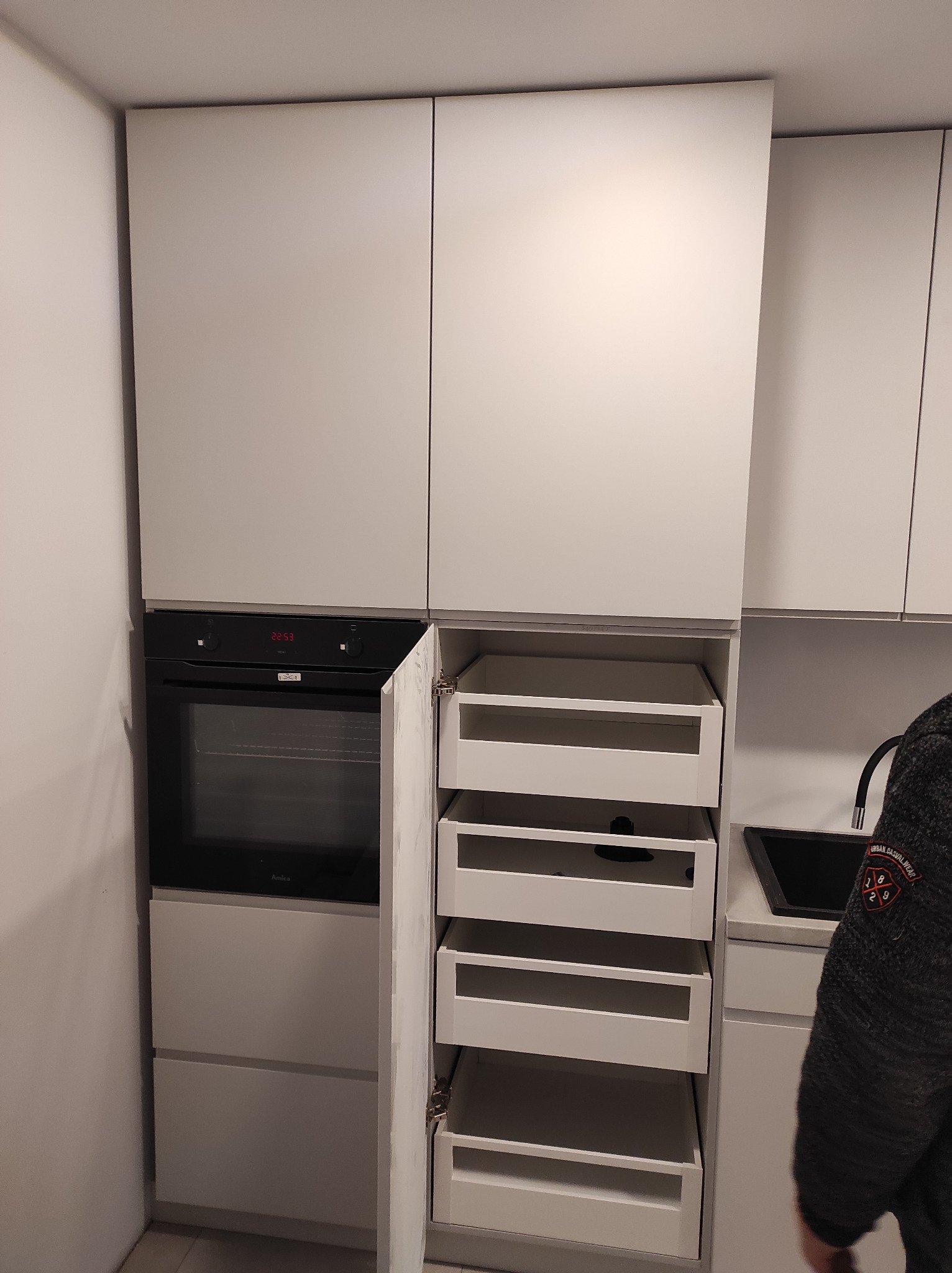 kuchnia na wymiar w mieszkaniu