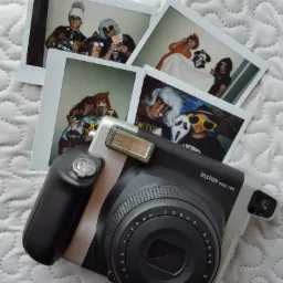 Wynajem aparatu Fujifilm Instax Wide 300