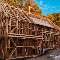 konstrukcja drewniana dwugałęziowa pod izolację z konoplitu (hempcrete)