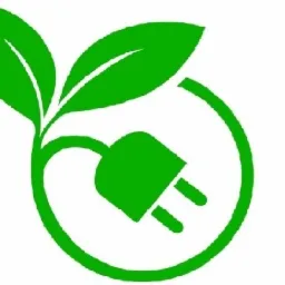 Zielony symbol odnawialnej energii: wtyczka elektryczna z liśćmi, otoczona okręgiem.