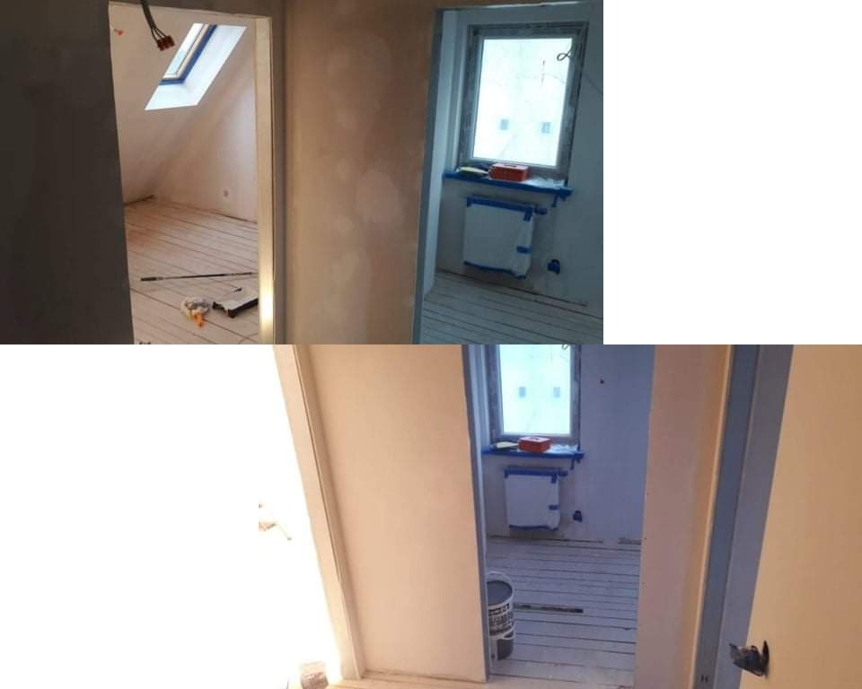 Przygotowane do malowania wnętrze poddasza z oknem dachowym, widoczne zabezpieczone okno, podłoga z desek, ściany po gładzi szpachlowej, widok przez otwarte drzwi.