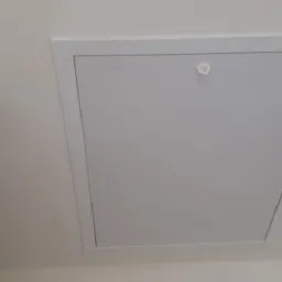 Montaż schodów strychowych