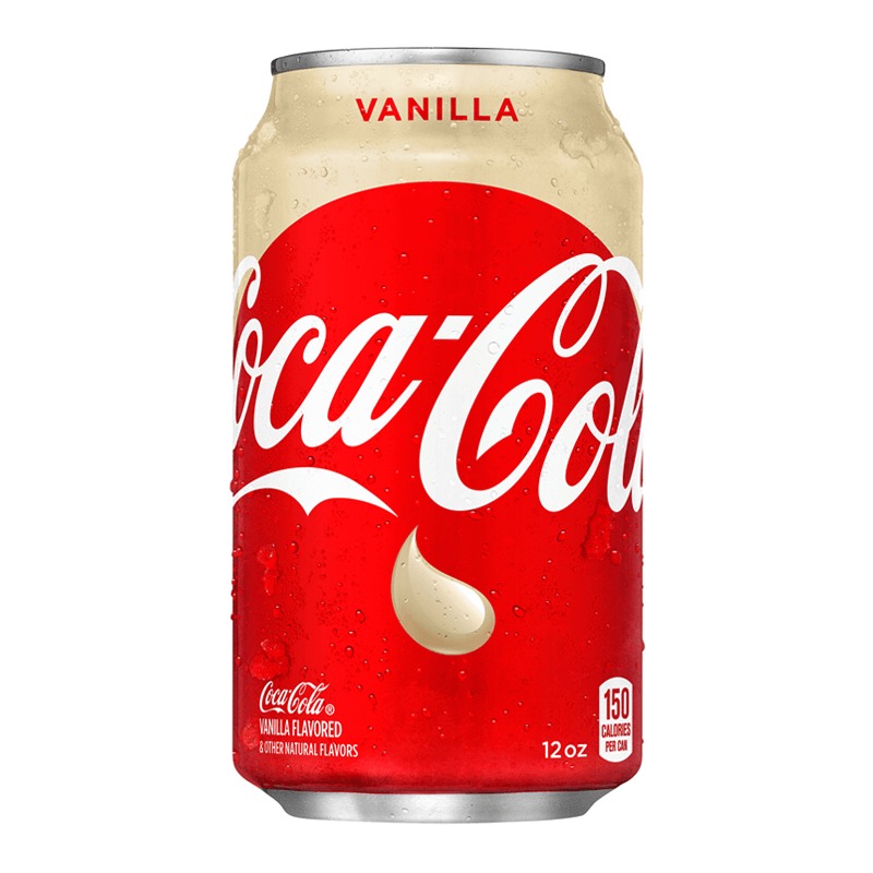 Puszka Coca-Coli Vanilla w kolorze czerwono-kremowym, pokryta kroplami wody, z wyraźnym logo i napisem 'Vanilla'.