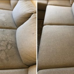 Czysta Sofa - Porównanie fragmentu sofy modułowej przed i po czyszczeniu, z widocznymi plamami na lewej stronie i czystą, jednolitą powierzchnią po prawej.
