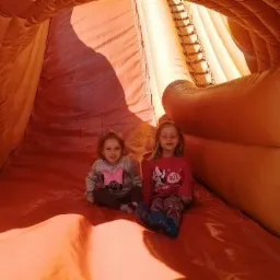 Witam ostatnio zabrałem na karuzel 2 pociechy od brata jako wujek miło spędziliśmy czas wolny.