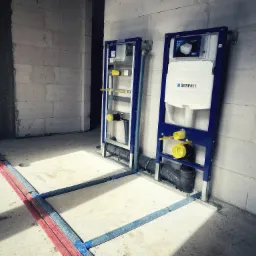 Budynek jednorodzinny - montaż stelaży podtynkowych firmy GEBERIT + instalacja wod-kan