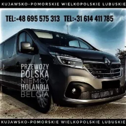 Nowoczesny, ciemnoszary bus Renault Trafic z napisem 'Przewozy Polska Niemcy Holandia Belgia' na boku, otoczony ramką z nazwami województw i numerami telefonów kontaktowych.