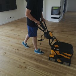 pielęgnacja podłogi drewnianej