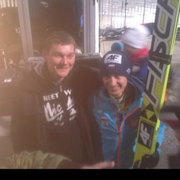 Piotr Żelazny propainter - Układanie Wykładziny Dywanowej Warszawa