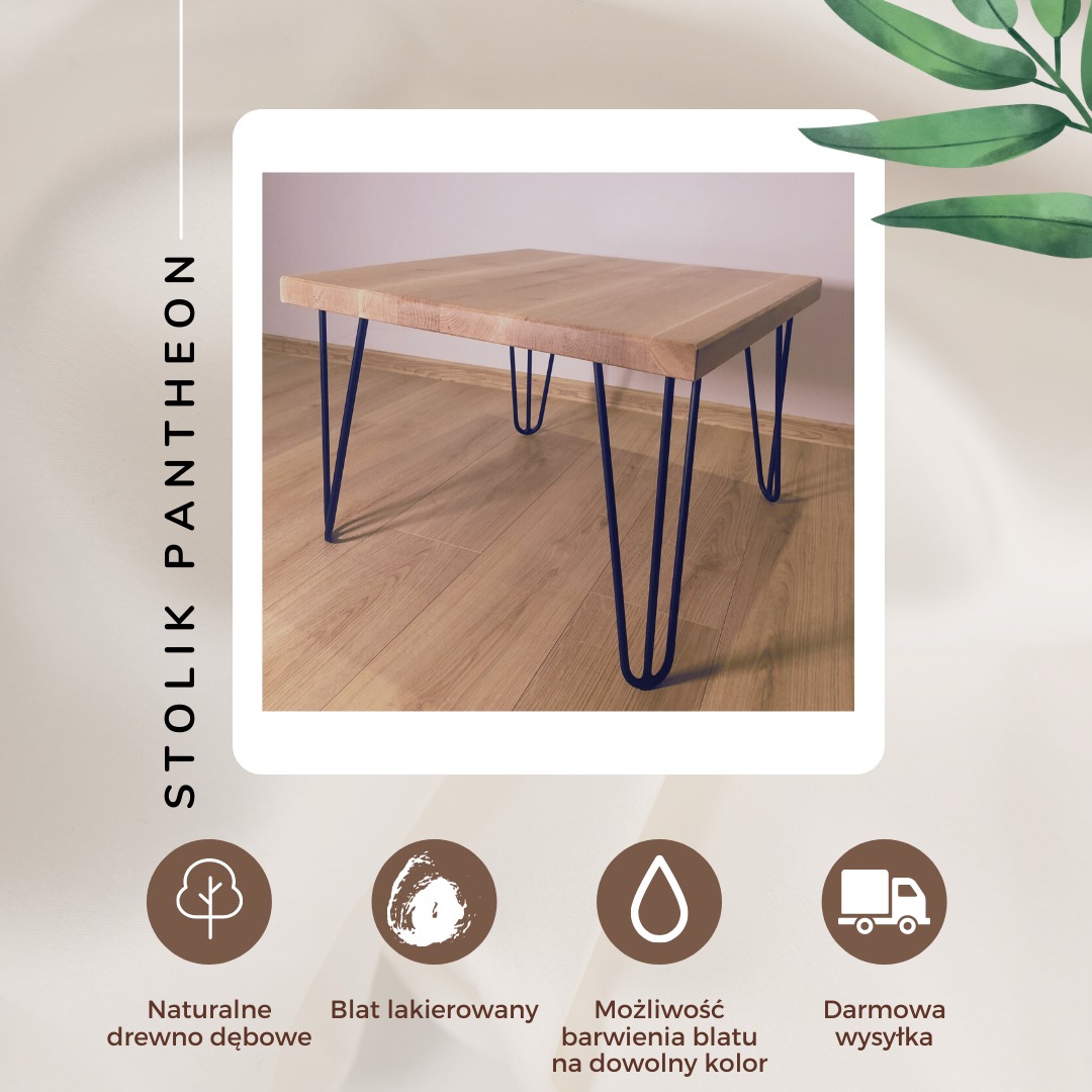 Stolik kawowy Pantheon z blatem z jasnego drewna dębowego pokrytego matowym lakierem, na czterech granatowych, metalowych nogach typu hairpin, prezentowany na drewnianej podłodze.