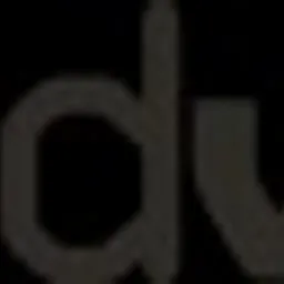 Logo firmy Cloudware na ciemnym tle, napis w szarym odcieniu, lekko nieostry.