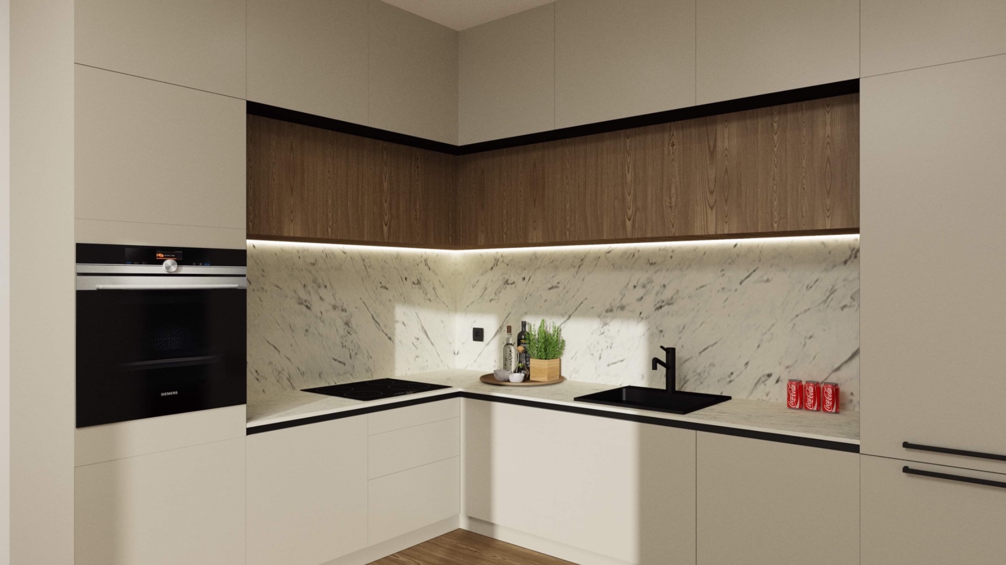 Nowoczesna kuchnia w odcieniach bieli i beżu z marmurowym backsplashiem, drewnianymi górnymi szafkami z czarnymi akcentami, czarną armaturą i trzema puszkami Coca-Coli na blacie.