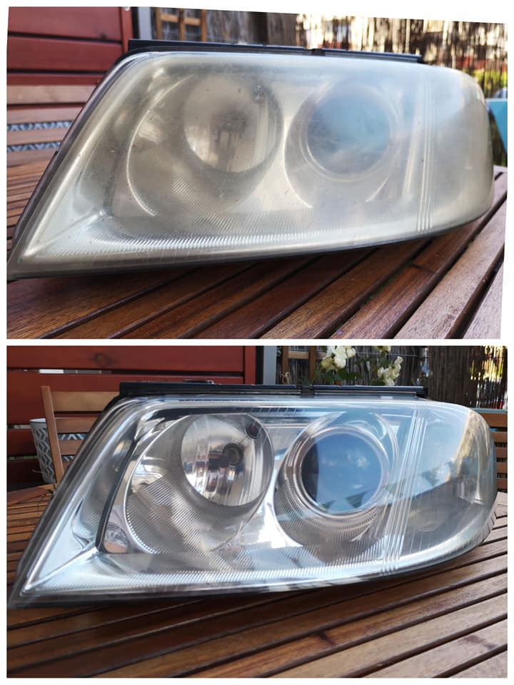 Reflektor samochodowy przed i po czyszczeniu, widoczne wyraźne różnice w przejrzystości klosza, umieszczony na drewnianym stole na zewnątrz.