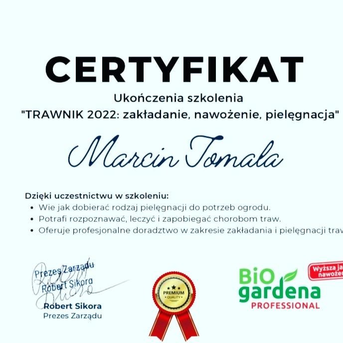 Certyfikat ukończenia szkolenia 'Trawnik 2022: zakładanie, nawożenie, pielęgnacja' dla Marcina Tomali, z logotypem Bio gardena Professional i pieczęcią Premium Quality.
