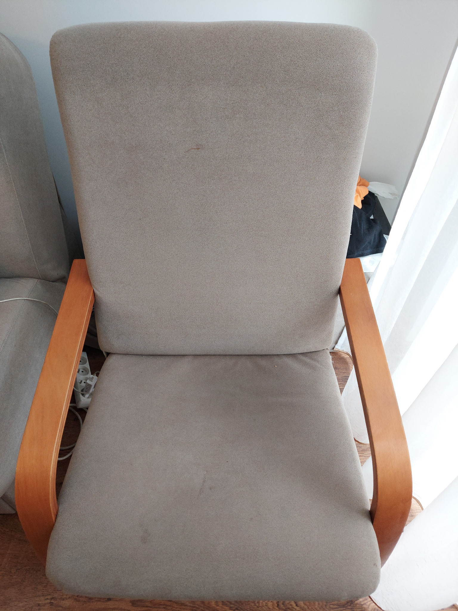 czyszczenie fotela, usuwanie ogólnego brudu, plamy z długopisu oraz smaru