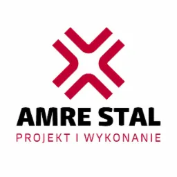 Logo firmy AMRE STAL z czerwonym symbolem graficznym przypominającym stylizowaną gwiazdę i czarnym napisem 'AMRE STAL Projekt i Wykonanie' na białym tle.