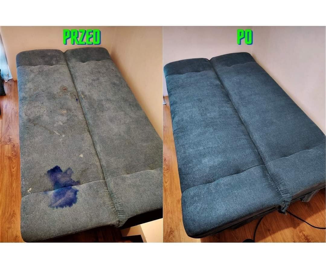 Dwu-częściowe zdjęcie porównujące stan rozłożonej kanapy przed i po czyszczeniu. Po lewej stronie widoczne wyraźne zabrudzenia i plamy, po prawej - czysta, odświeżona tapicerka w jednolitym kolorze.