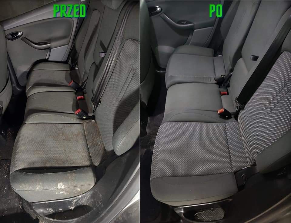 Porównanie tylnej kanapy samochodowej przed i po czyszczeniu, widoczne wyraźne plamy i zabrudzenia na tapicerce przed czyszczeniem, a po czyszczeniu tapicerka jest czysta i odświeżona.