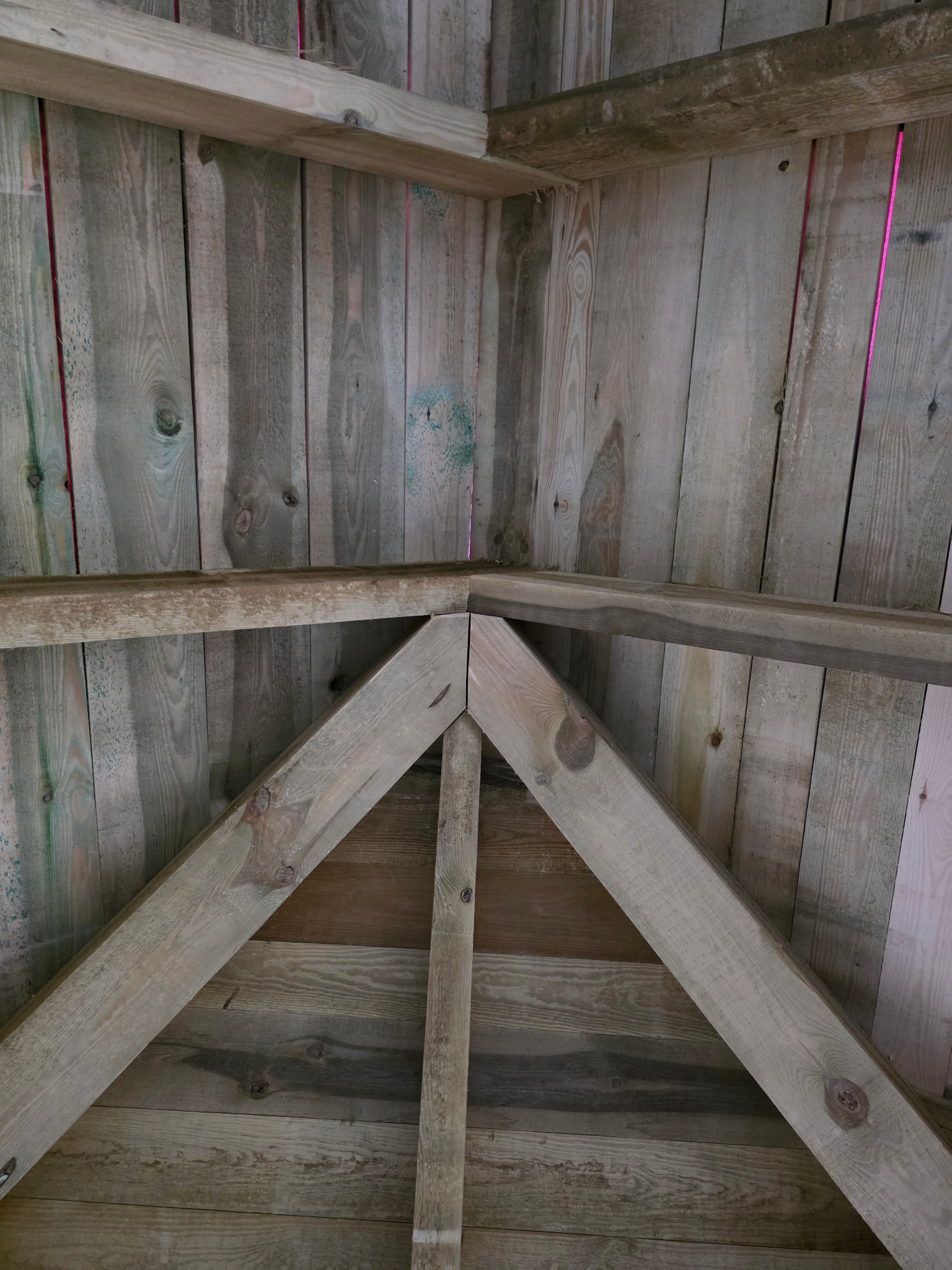 Budowa więźby dachowej wraz z deskowaniem. Lokalizacja Pogwizdów Stary.