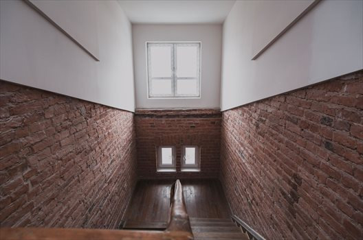 Kamienica z 1912 r - 3 pokoje na Pradze Północ