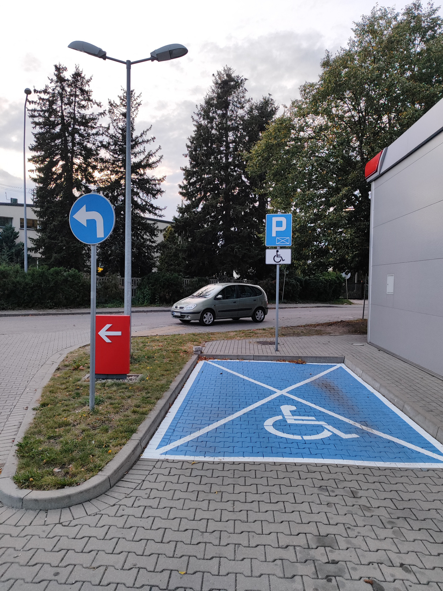 Malowanie znaków poziomych ORLEN