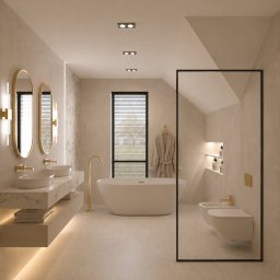 HouseOfDesign - Elegancka łazienka z beżowymi płytkami, złotymi bateriami i owalnymi lustrami. Podświetlana szafka, wolnostojąca wanna, prysznic walk-in z czarną ramą.