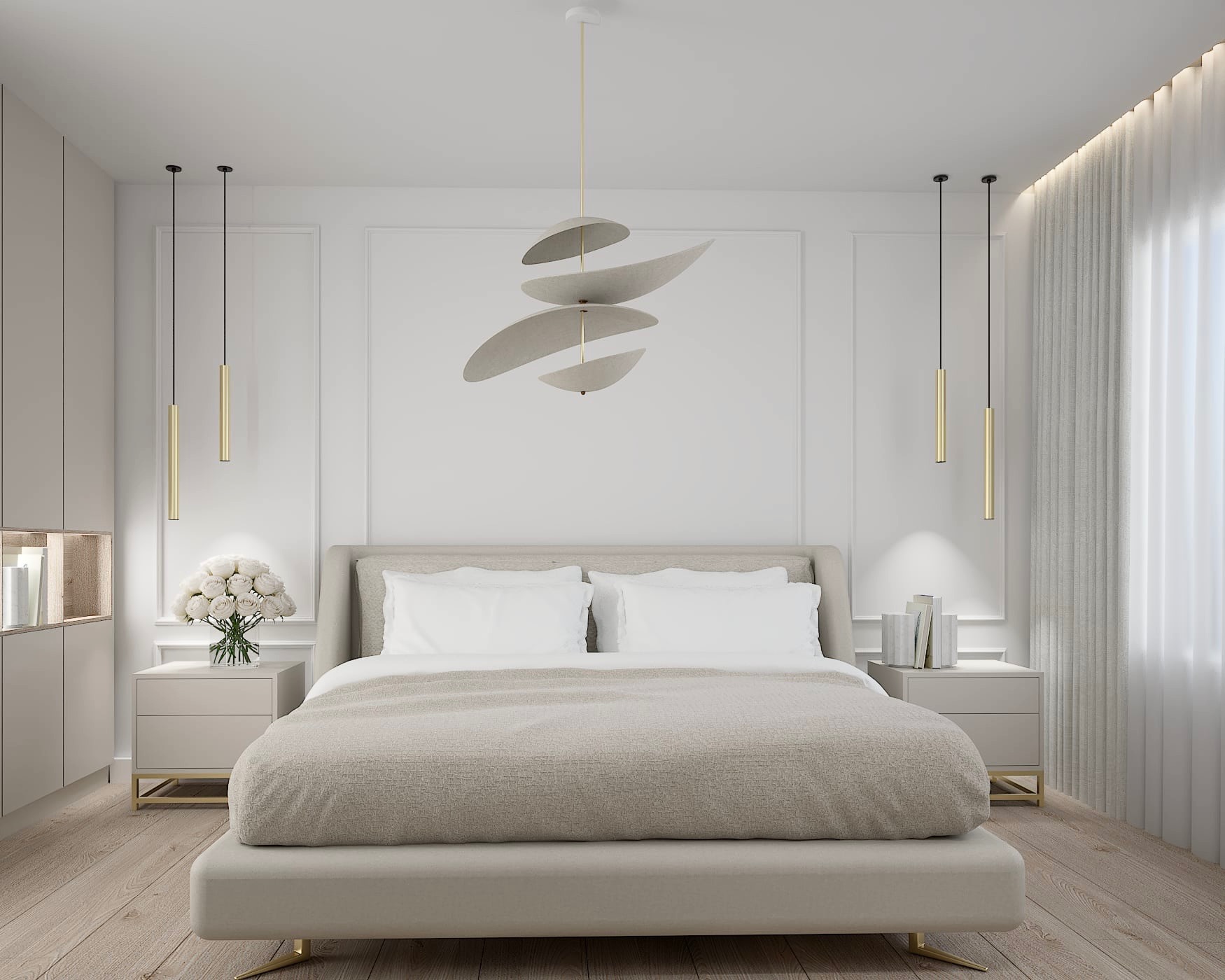 Jasna sypialnia w minimalistycznym stylu z beżowym łóżkiem, białymi poduszkami i kwiatami. Uwagę przyciągają wiszące lampy i designerski żyrandol.