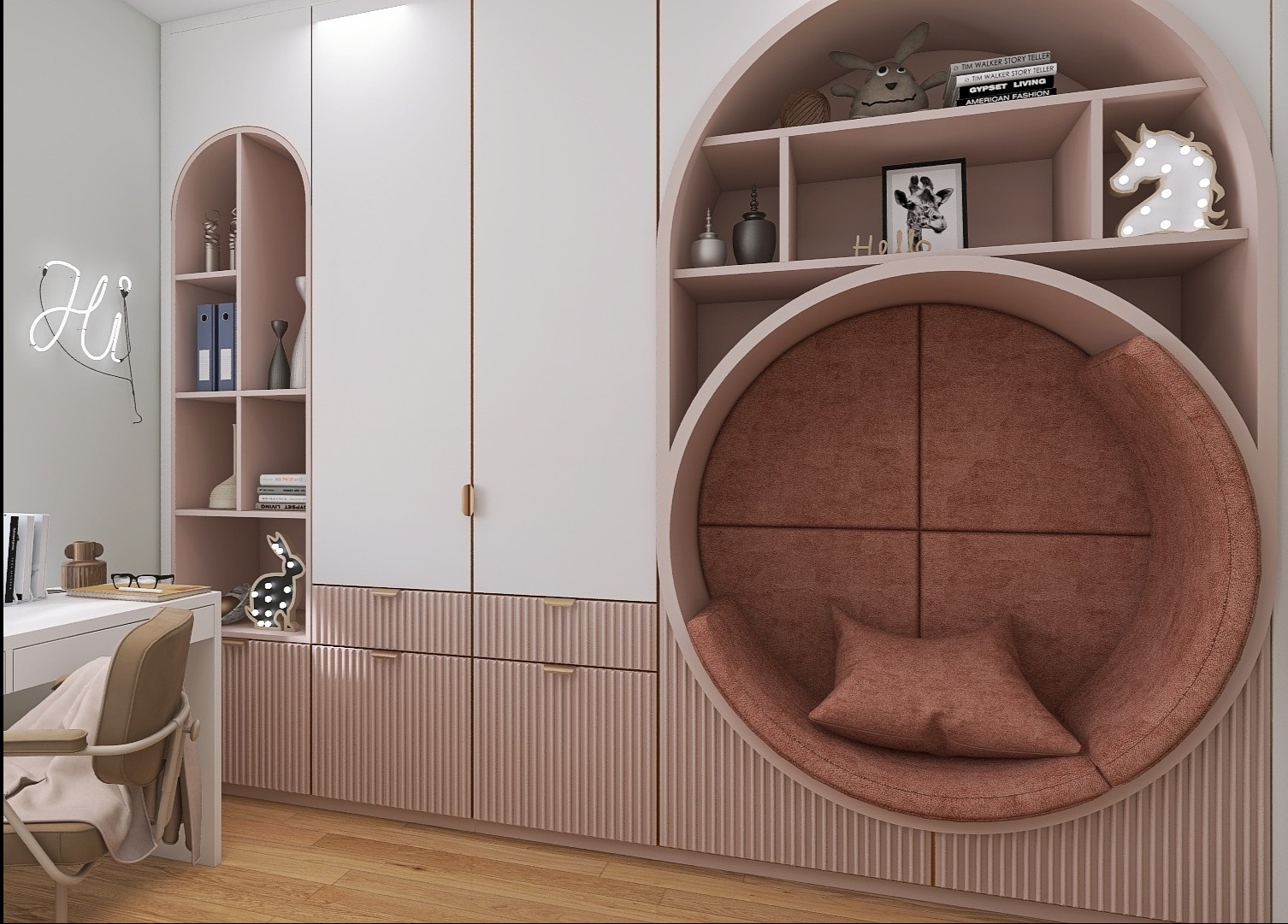 Biało-różowy pokój dziecięcy z okrągłym siedziskiem w regale, biurkiem i neonem 'Hi'. Nowoczesny design, pastelowe kolory, zabawki na półkach.