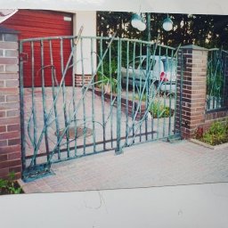 BAK-STAL - Brama kuta.