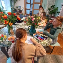 Zapraszamy na zajęcia artystyczne w centrum miasta, w programie rysunek,malarstwo i inne.