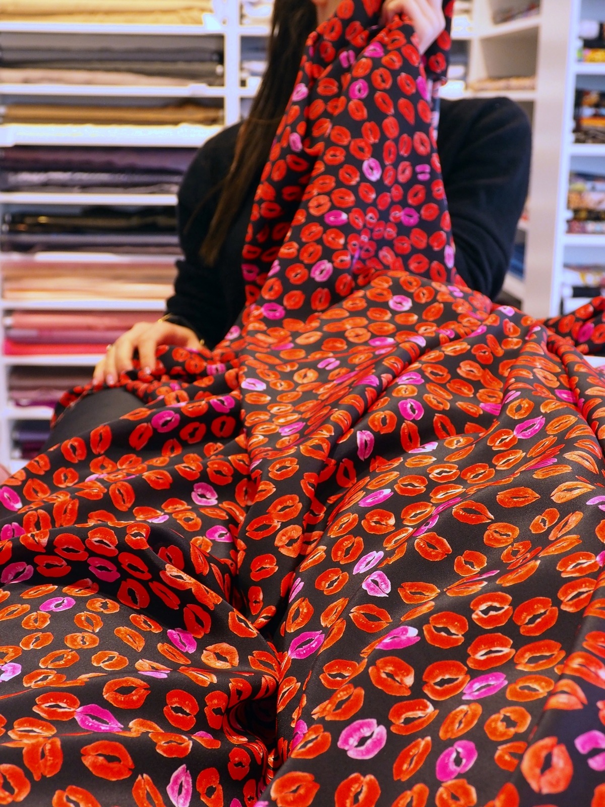 Najmodniejsze motywy na włoskich materiałach.