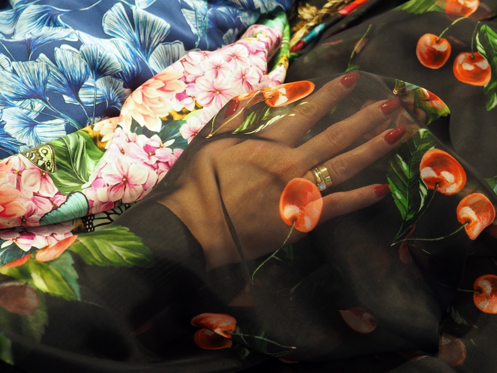 Jedwabne szyfony to specjalność sklepu z tkaninami Florentine.