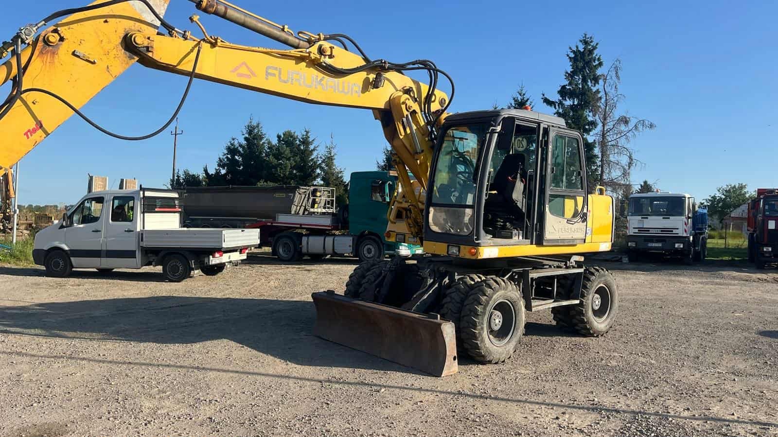 Oferujemy państwu również usługi nasza koparka kołową