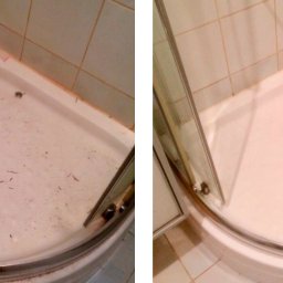 Czystomig - Porównanie brodzika prysznicowego przed i po czyszczeniu, widoczne osady i włosy przed oraz czysta powierzchnia po zabiegu.