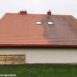 Mycie-dachu.pl - Mycie dachu w trakcie