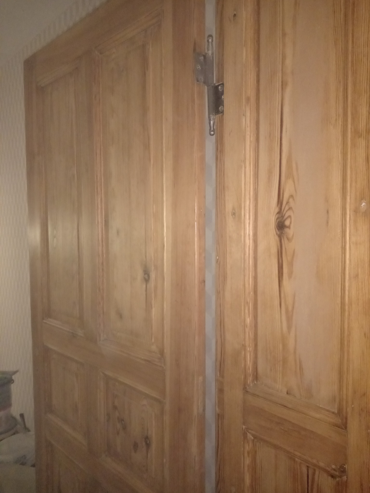 90-cio letnie drzwi i futryna