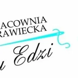 Logo pracowni krawieckiej 'u Edzi' z motywem igły i nici oraz stylizowaną sylwetką sukienki w kolorze turkusowym.