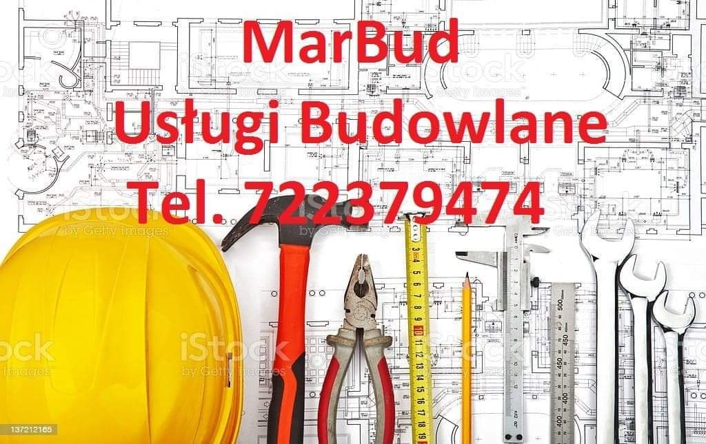 Żółty kask budowlany, młotek, kombinerki, miarka zwijana, suwmiarka, ołówek i klucze płaskie na tle planu architektonicznego z napisem 'MarBud Usługi Budowlane Tel. 722379474'.