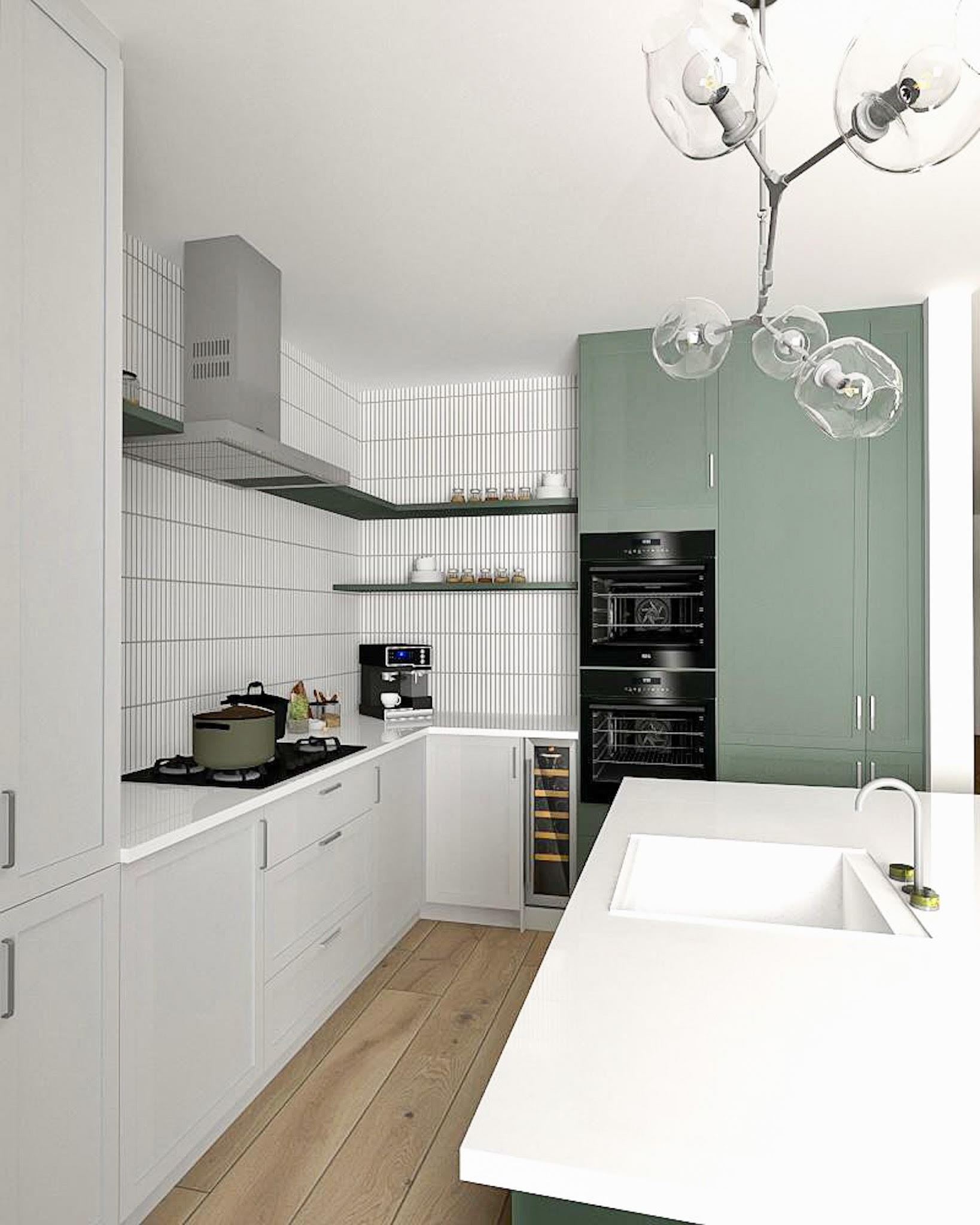 Nowoczesna kuchnia z białymi szafkami i blatem, pionowe płytki na ścianie, drewniana podłoga, wisząca lampa z szklanymi kloszami, ekspres do kawy i wbudowana chłodziarka na wino.